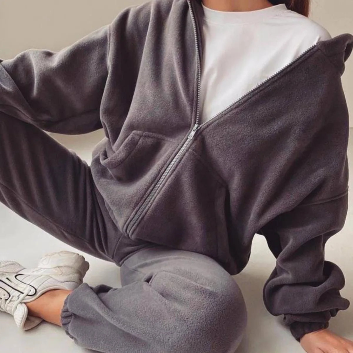Europe America 2025 Autumn and - огляд і ціна Winter Clothing Europe